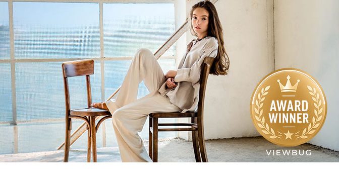 Anoek (0526-2) krijgt “The Pause Award” op ViewBug